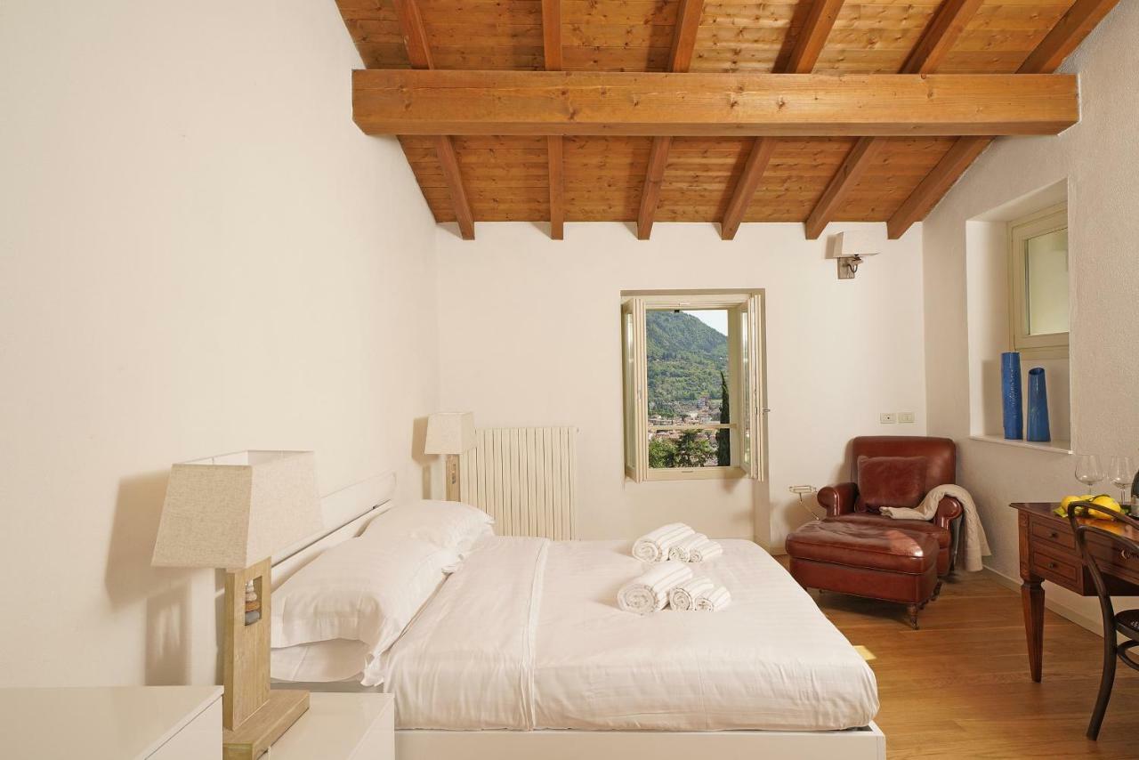Tenuta La Pineta Salò Екстериор снимка
