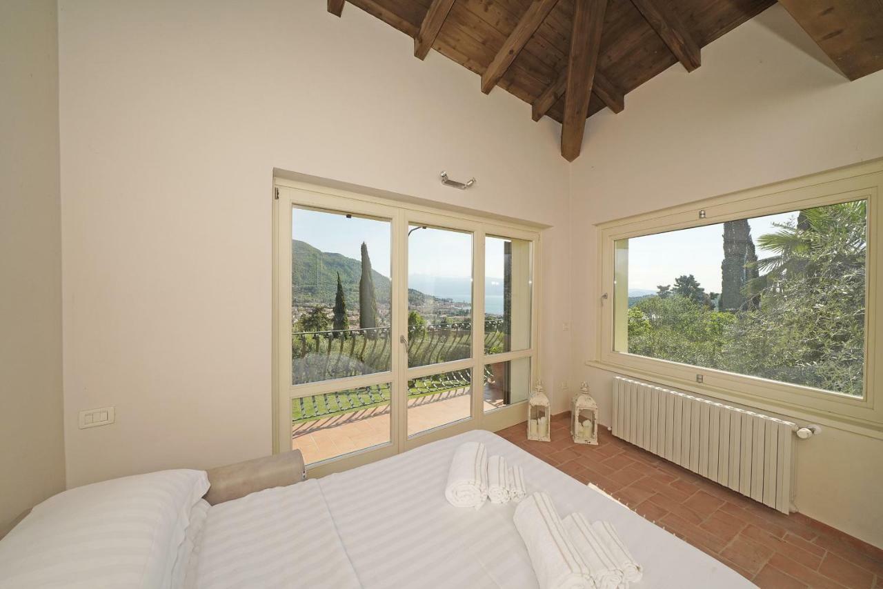 Tenuta La Pineta Salò Екстериор снимка